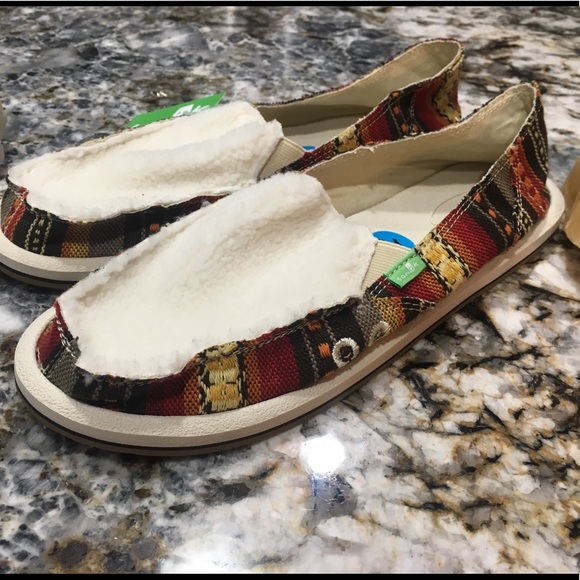 Sanuk Shoes - Sanuk Women's Shoes - Donna Sherpa Blanket -